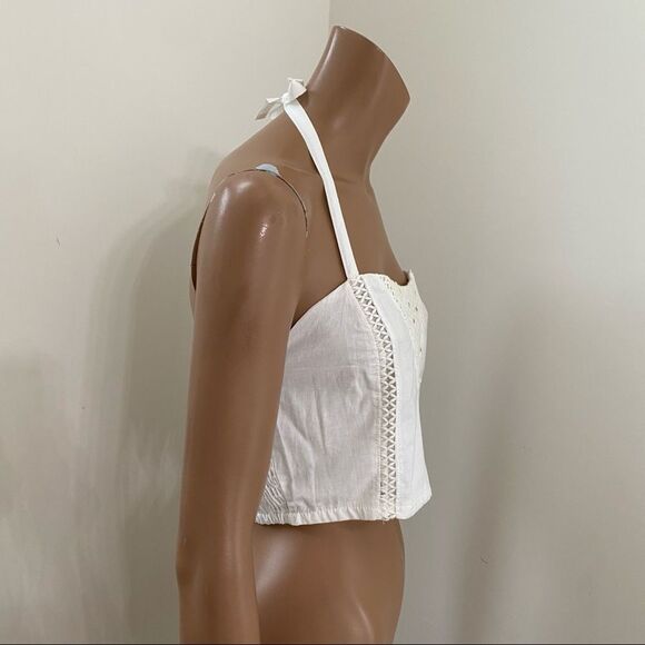 NEW LF VVNVVN White 100% Cotton Embroidered Halter Crop Top M - Picture 3 of 8